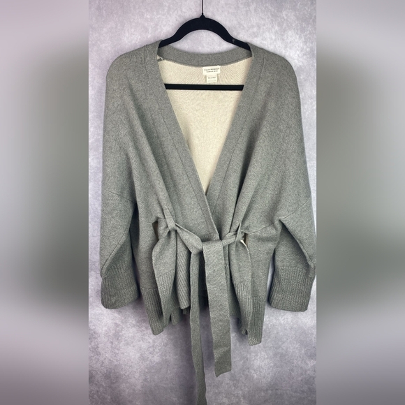 Club Monaco Cashmere blend women Grey sweater cardigan Size XS oversized. - Picture 1 of 12